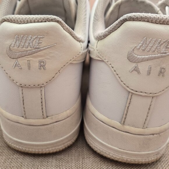 White 2020 Low Top Nike Air Force 1 Women's Size 8.5 Product Code DD8959-100 - Picture 5 of 7